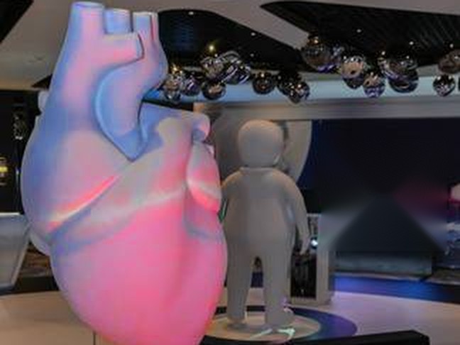A heart sculpture brought to life with projection mapping